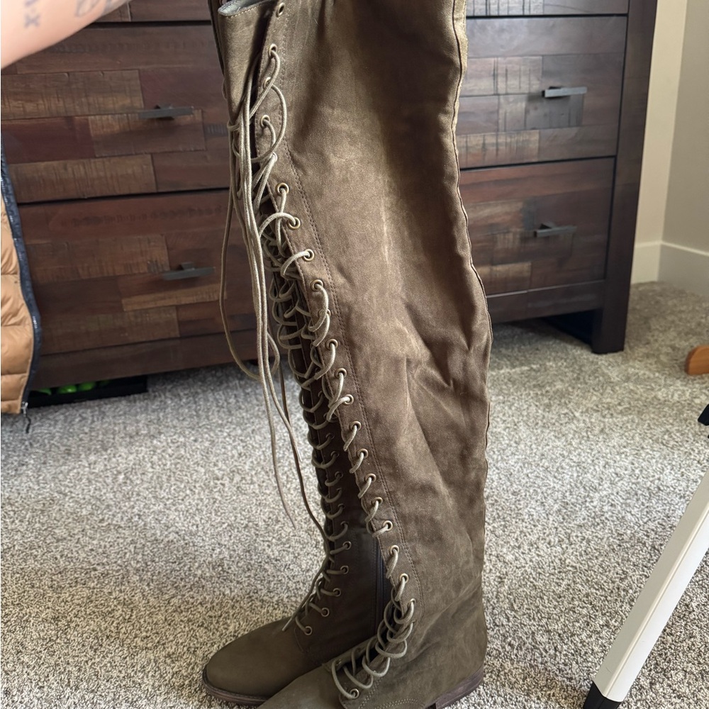 Knee-High Lace-Up Boots in Olive